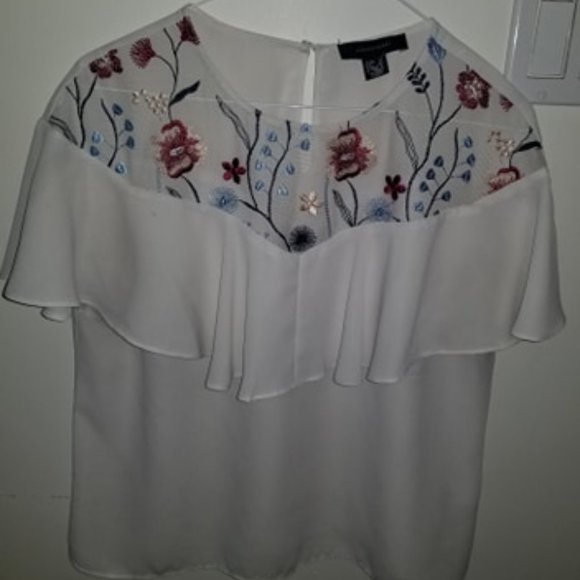 Atmosphere floral top - Picture 1 of 3